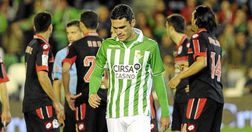 Pese a sus doce goles este curso (once en Liga), Jorge Molina no termina de ganarse el favor de la grada, exigente al máximo con el alcoyano. Pese a sus doce goles este curso (once en Liga), Jorge Molina no termina de ganarse el favor de la grada, exigente al máximo con el alcoyano.