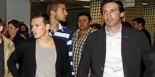 Trochowski junto a Emery en un acto reciente del club. Trochowski junto a Emery en un acto reciente del club.