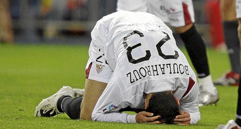 Boulahrouz, tentado para marcharse a la liga qatarí de Arabia Saudí. Boulahrouz, tentado para marcharse a la liga qatarí de Arabia Saudí.
