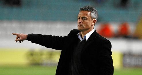 Fran Escribá puede llevar al Elche a Primera 25 años después. Fran Escribá puede llevar al Elche a Primera 25 años después.
