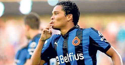 El colombiano Carlos Bacca ha anotado 23 tantos con la camiseta del Brujas en el presente campeonato belga, a los que hay que unir las tres dianas que hizo en la Europa League. El colombiano Carlos Bacca ha anotado 23 tantos con la camiseta del Brujas en el presente campeonato belga, a los que hay que unir las tres dianas que hizo en la Europa League.