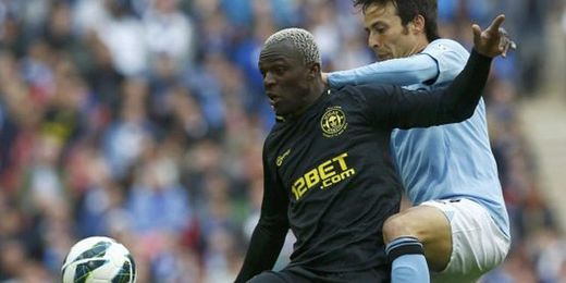 Koné durante la final FA Cup. Koné durante la final FA Cup.