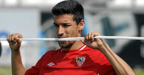 Jesús Navas entrenándose con el Sevilla. Jesús Navas entrenándose con el Sevilla.