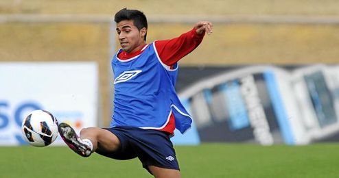 Bryan Rabello jugará en el primer equipo la próxima temporada. Bryan Rabello jugará en el primer equipo la próxima temporada.