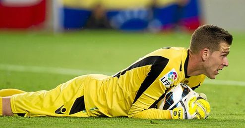 Adrián quiere quedarse en el Betis y termina contrato el 30 de junio. Adrián quiere quedarse en el Betis y termina contrato el 30 de junio.