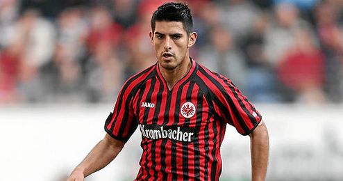 Carlos Zambrano, con la elástica del Eintracht de Frankfurt. Carlos Zambrano, con la elástica del Eintracht de Frankfurt.
