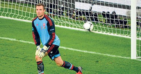 Mel confirmó el fichaje de Andersen, en la imagen, Chuli y Juanfran. Mel confirmó el fichaje de Andersen, en la imagen, Chuli y Juanfran.