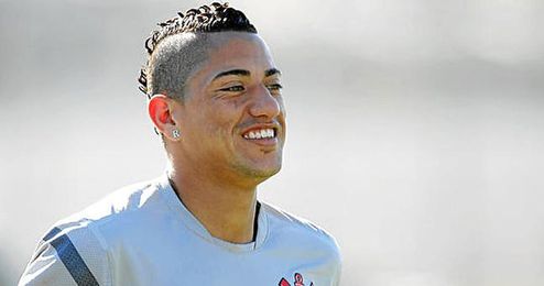 En Brasil aseguran que habrña una negociación la semana que viene entre el Sevilla y el Corinthians para fichar a Ralf. En Brasil aseguran que habrña una negociación la semana que viene entre el Sevilla y el Corinthians para fichar a Ralf.