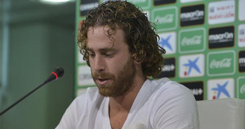 Cañas se despide del Betis ante los medios. Cañas se despide del Betis ante los medios.