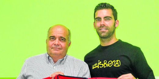 Manuel Fernández, presidente nazareno, posa con Iván Seda. Manuel Fernández, presidente nazareno, posa con Iván Seda.