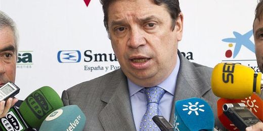 Luis Planas, consejero de Agricultura, prefiere agotar, primero, la vía del entendimiento. Luis Planas, consejero de Agricultura, prefiere agotar, primero, la vía del entendimiento.