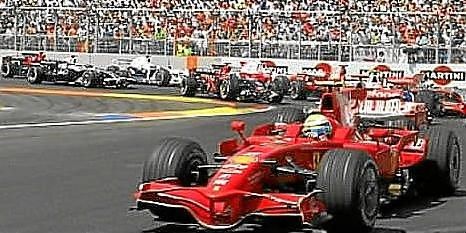 Un Ferrari en el circuito urbano de Valencia Un Ferrari en el circuito urbano de Valencia