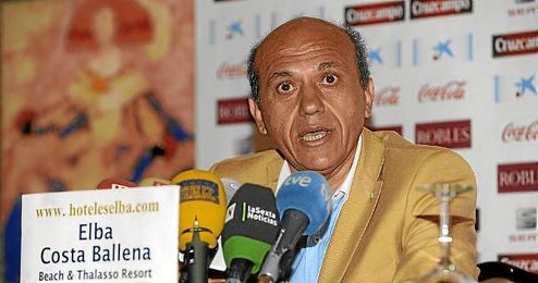 José María del Nido, durante la rueda de prensa de hoy en Costa Ballena. José María del Nido, durante la rueda de prensa de hoy en Costa Ballena.
