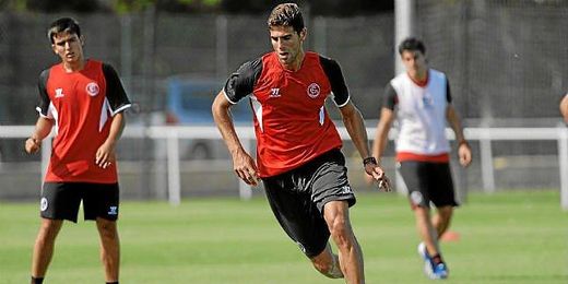 Federico Fazio, que acaba de firmar su renovación, posiblemente será uno de los capitanes Federico Fazio, que acaba de firmar su renovación, posiblemente será uno de los capitanes