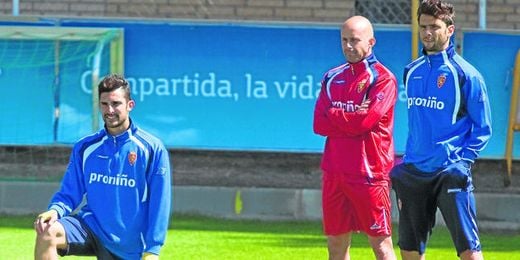Álvaro González en un entrenamiento del Zaragoza Álvaro González en un entrenamiento del Zaragoza