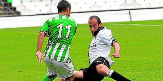 Romerito, en acción con la camiseta de la Balona. Romerito, en acción con la camiseta de la Balona.