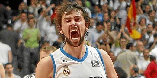 Sergio Llull celebra una canasta. Sergio Llull celebra una canasta.
