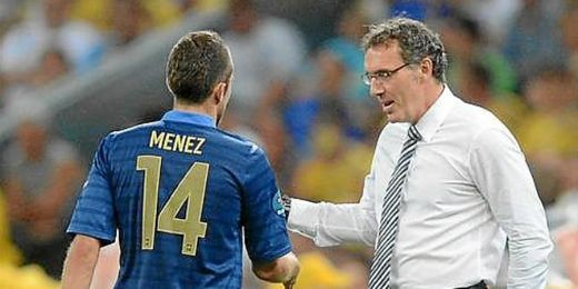 Jeremy Menez abandonó el banquillo parisino tras ser suplente. Jeremy Menez abandonó el banquillo parisino tras ser suplente.