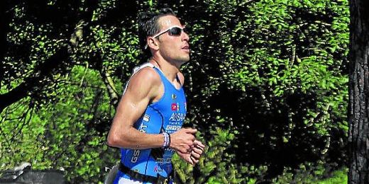 El triatleta sevillano Samer Ali Saad, en una imagen de archivo. El triatleta sevillano Samer Ali Saad, en una imagen de archivo.