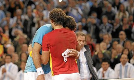 Rafa Nadal y Martín del Potro al finalizar un partido. Rafa Nadal y Martín del Potro al finalizar un partido.