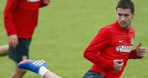 Gabi durante el entrenamiento de hoy, en su vuelta con los demás compañeros. Gabi durante el entrenamiento de hoy, en su vuelta con los demás compañeros.
