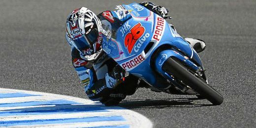 Máverick Viñales en su box durante el gran premio de Sepang. Máverick Viñales en su box durante el gran premio de Sepang.