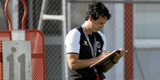 Emery considera que al Sevilla le quedan muchos detalles que pulir. Emery considera que al Sevilla le quedan muchos detalles que pulir.