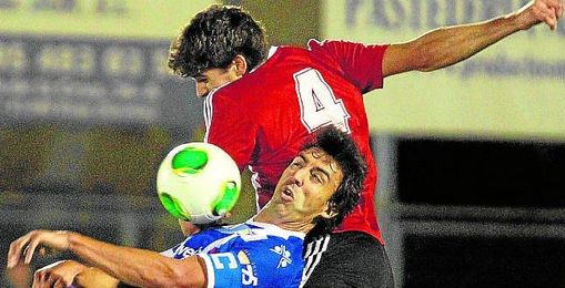 Plata fue decisivo con su gol, que significó el definitivo 2-1 ante el Arroyo. Plata fue decisivo con su gol, que significó el definitivo 2-1 ante el Arroyo.