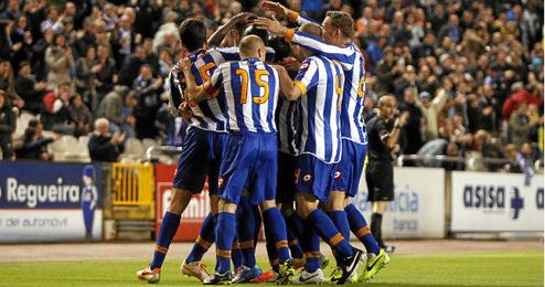 Deportivo de la Coruña se celebra un gol de Lopo en un partido contra el Tenerife. Deportivo de la Coruña se celebra un gol de Lopo en un partido contra el Tenerife.