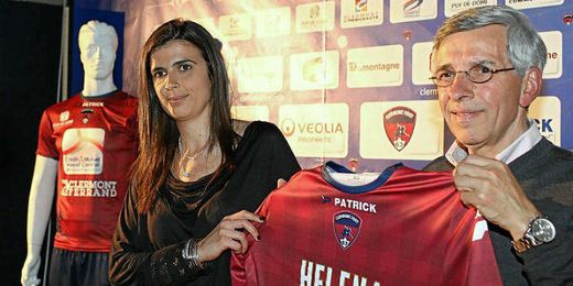 Helena Costa en su presentación con el Clermont Foot Auvergne Helena Costa en su presentación con el Clermont Foot Auvergne