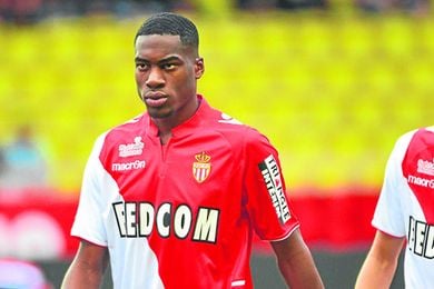 El exsevillista Geoffrey Kondogbia ha llegado a ser calificado por la prensa gala como el fichaje más decepcionante de la Ligue 1. El exsevillista Geoffrey Kondogbia ha llegado a ser calificado por la prensa gala como el fichaje más decepcionante de la Ligue 1.