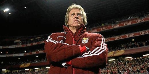 El técnico del club lisboeta afirma que continuará la próxima temporada. El técnico del club lisboeta afirma que continuará la próxima temporada.