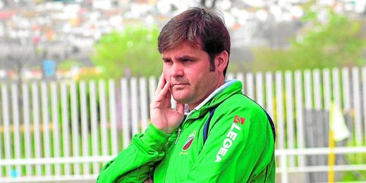 Prado afrontará su segunda temporada en el banquillo trianero. Prado afrontará su segunda temporada en el banquillo trianero.
