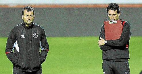 Diego Martínez y Unai Emery, durante un entrenamiento. Diego Martínez y Unai Emery, durante un entrenamiento.
