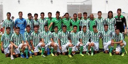 El Cadete A ha conseguido el pase para la final del Campeonato de Andalucía. El Cadete A ha conseguido el pase para la final del Campeonato de Andalucía.