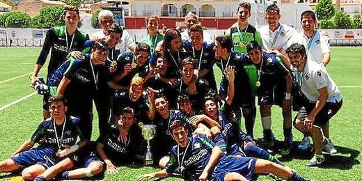 El Betis cadete, celebrando título de Campeón de Andalucía. El Betis cadete, celebrando título de Campeón de Andalucía.