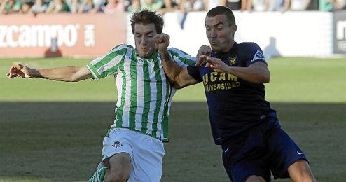 Lance del partido de la primera eliminatoria ante el UCAM. Lance del partido de la primera eliminatoria ante el UCAM.