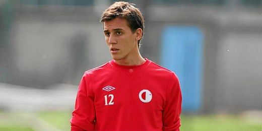 El exsevillista volverá a Inglaterra tras su aventura en Praga. El exsevillista volverá a Inglaterra tras su aventura en Praga.