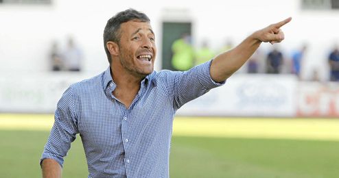 El técnico del filial, Óscar Cano. El técnico del filial, Óscar Cano.