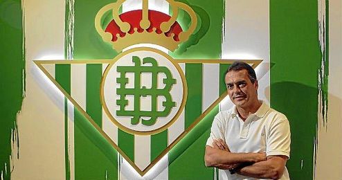 Alexis, en la imagen posando para ESTADIO, aprovechará el atractivo del club para fichar calidad. Alexis, en la imagen posando para ESTADIO, aprovechará el atractivo del club para fichar calidad.