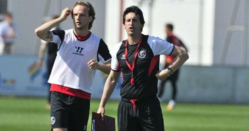 Unai Emery se mostró orgulloso de haber entrenado a Rakitic. Unai Emery se mostró orgulloso de haber entrenado a Rakitic.