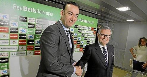 Fernando Casas y Manuel Domínguez Platas liderarán en estos días la búsqueda de un nuevo consejero. Fernando Casas y Manuel Domínguez Platas liderarán en estos días la búsqueda de un nuevo consejero.