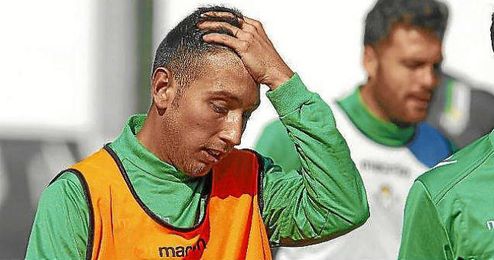 Varela, en un entrenamiento con el primer equipo. Varela, en un entrenamiento con el primer equipo.