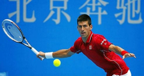 Djokovic a punto de golpear de derecha en el torneo de Pekín. Djokovic a punto de golpear de derecha en el torneo de Pekín.