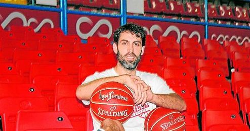 El escolta se estrenará en Liga este sábado como nuevo jugador del Baloncesto Sevilla. El escolta se estrenará en Liga este sábado como nuevo jugador del Baloncesto Sevilla.