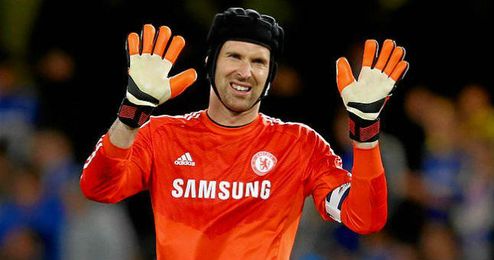 Petr Cech ha perdido la titularidad ante el ex del Atlético, Courtois. Petr Cech ha perdido la titularidad ante el ex del Atlético, Courtois.