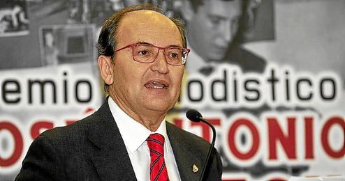 Castro repasó la actualidad sevillista. Castro repasó la actualidad sevillista.