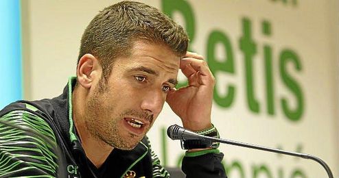Julio Velázquez durante una rueda de prensa. Julio Velázquez durante una rueda de prensa.