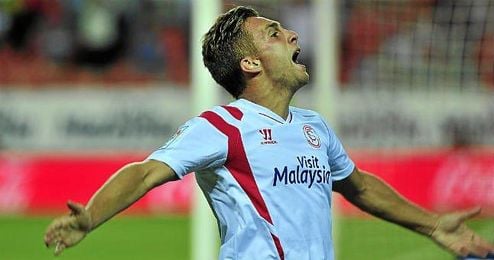Deulofeu celebra su gol con el Sevilla ante la Real Sociedad. Deulofeu celebra su gol con el Sevilla ante la Real Sociedad.