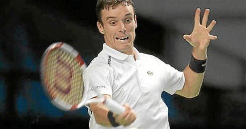 Bautista pasa a la final en Moscú. Bautista pasa a la final en Moscú.